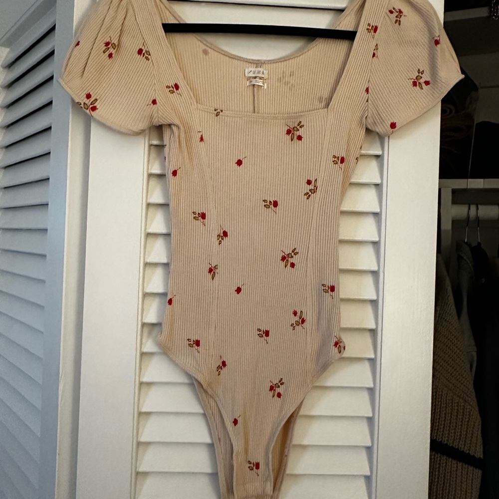 Urban Outfitters Cream Floral Bodysuit